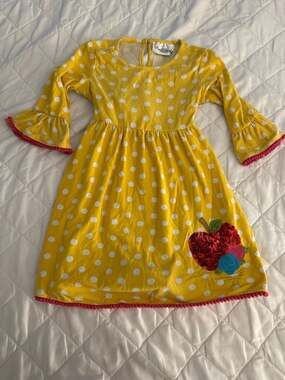 Rare Editions Girls Yellow Polka Dot Bell Sleeve Apple Sequin Dress 4T